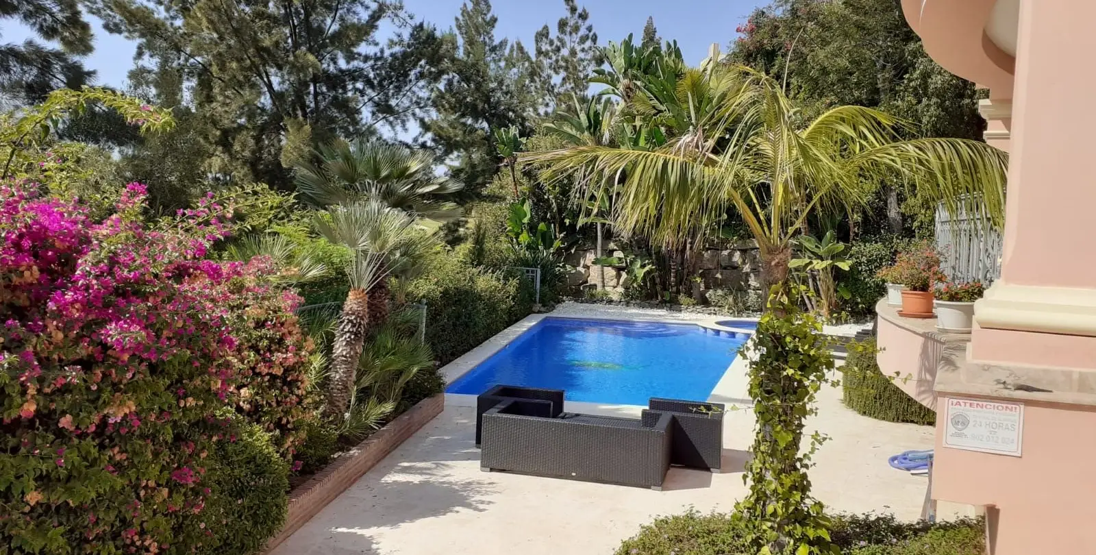 Продажа  отдельно стоящей виллы в Estepona 12