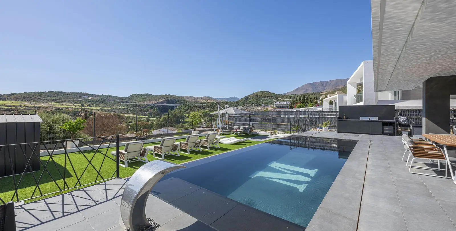 Venta de villa independiente en Valle Romano 2