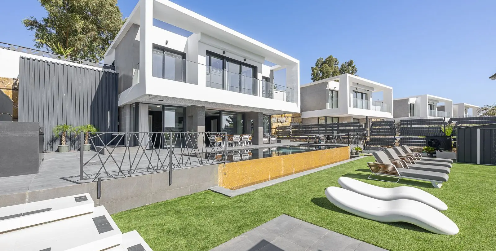 Venta de villa independiente en Valle Romano 11