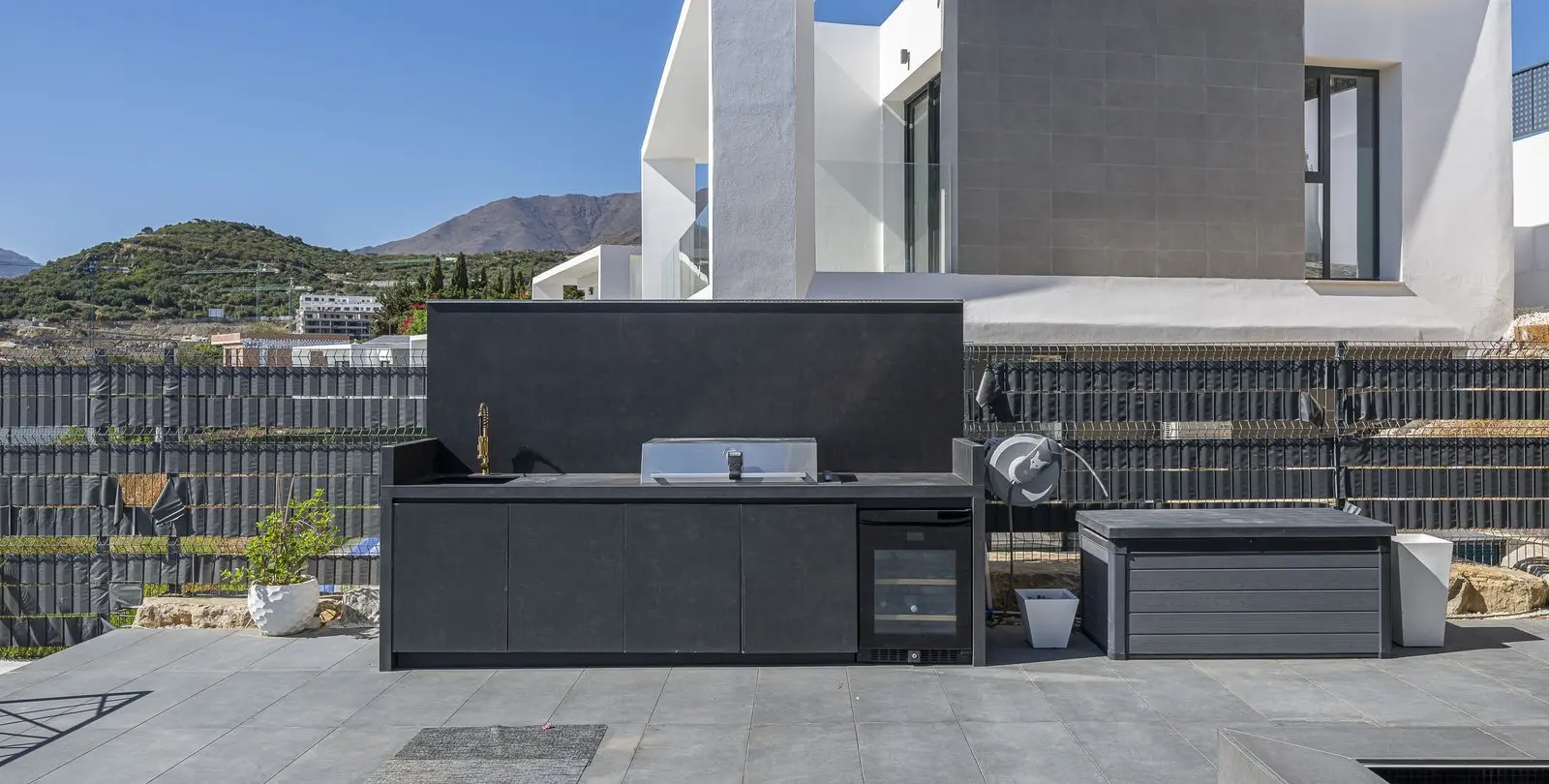 Venta de villa independiente en Valle Romano 65