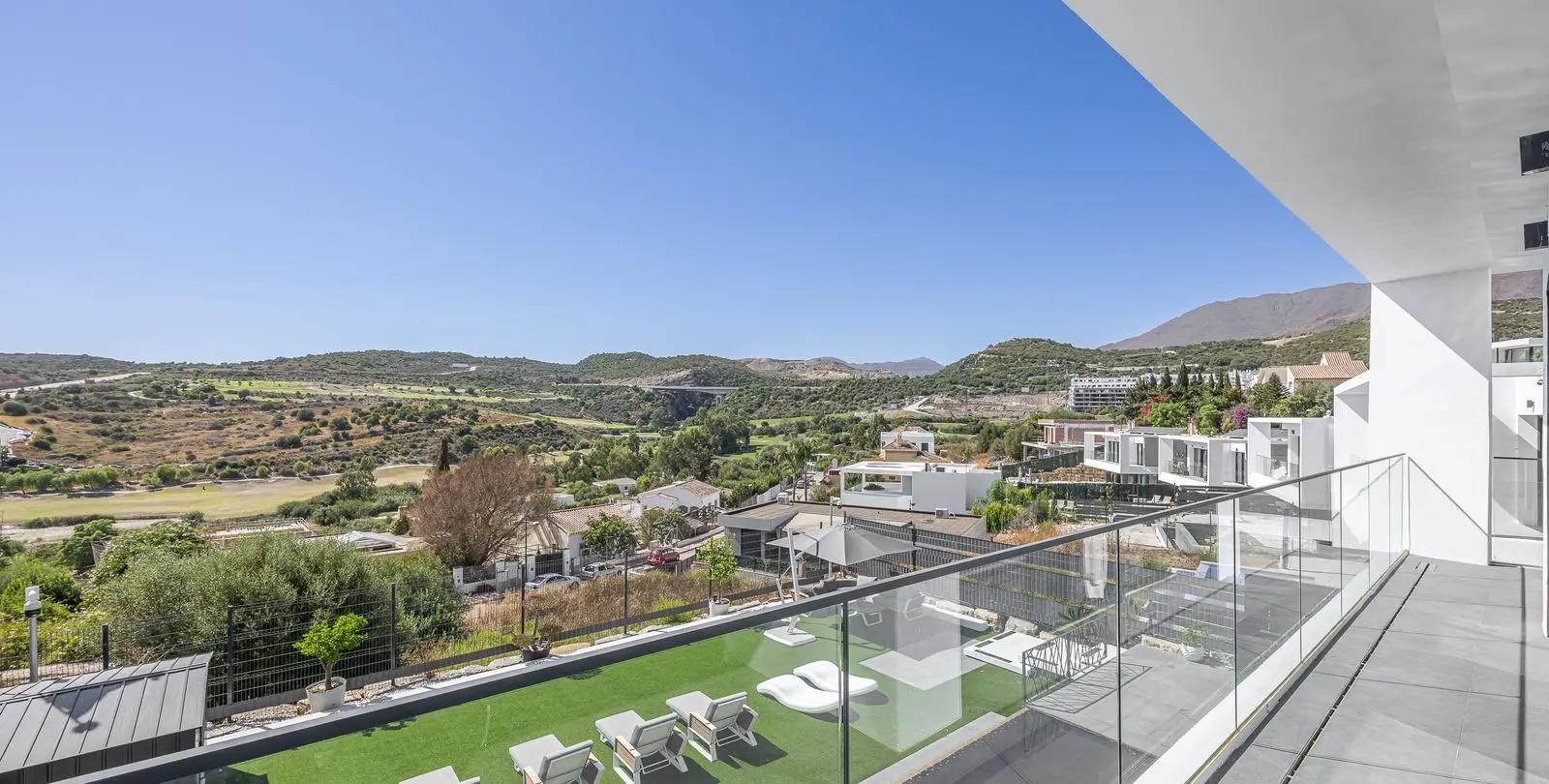 Venta de villa independiente en Valle Romano 87