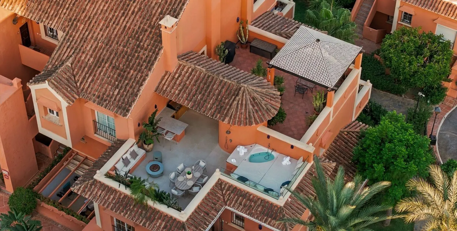 Venta de ático dúplex en Nueva Andalucía 1