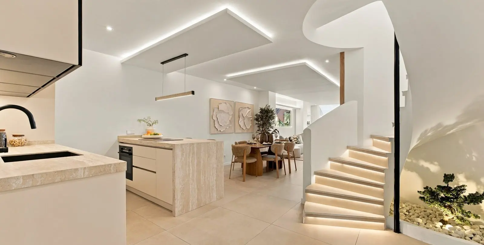 Venta de ático dúplex en Nueva Andalucía 4
