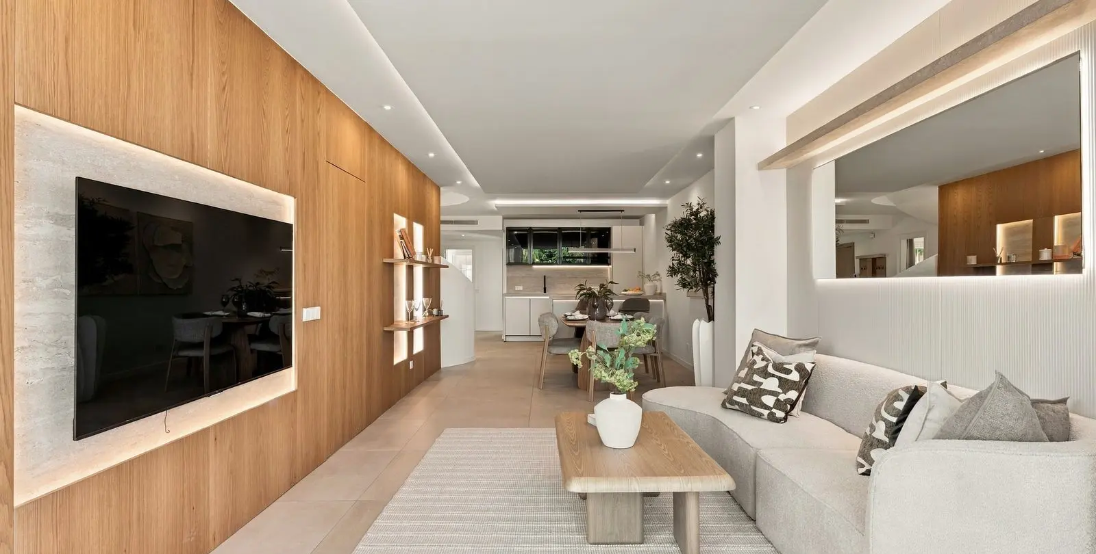 Venta de ático dúplex en Nueva Andalucía 17
