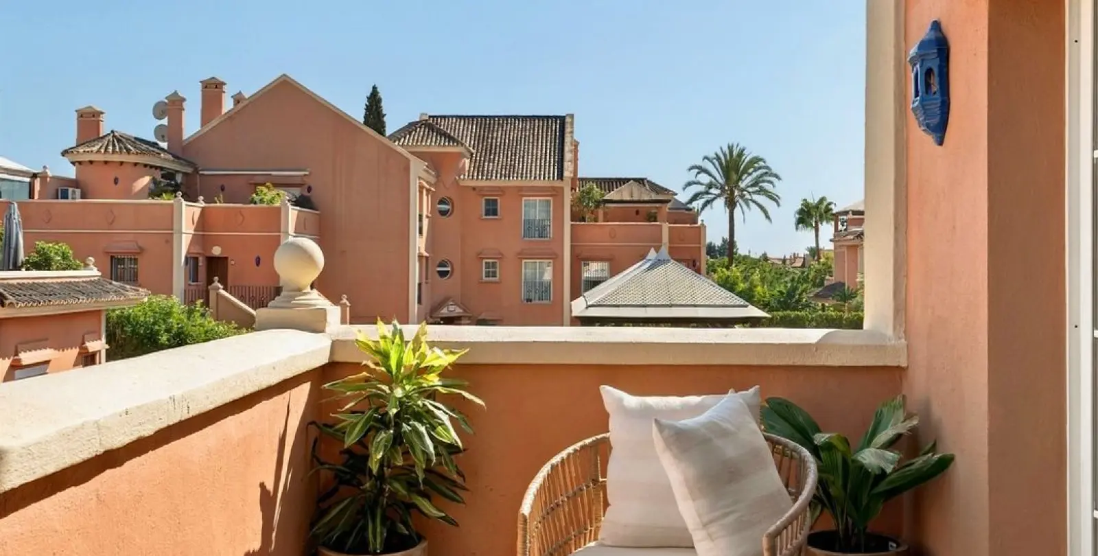 Venta de ático dúplex en Nueva Andalucía 26