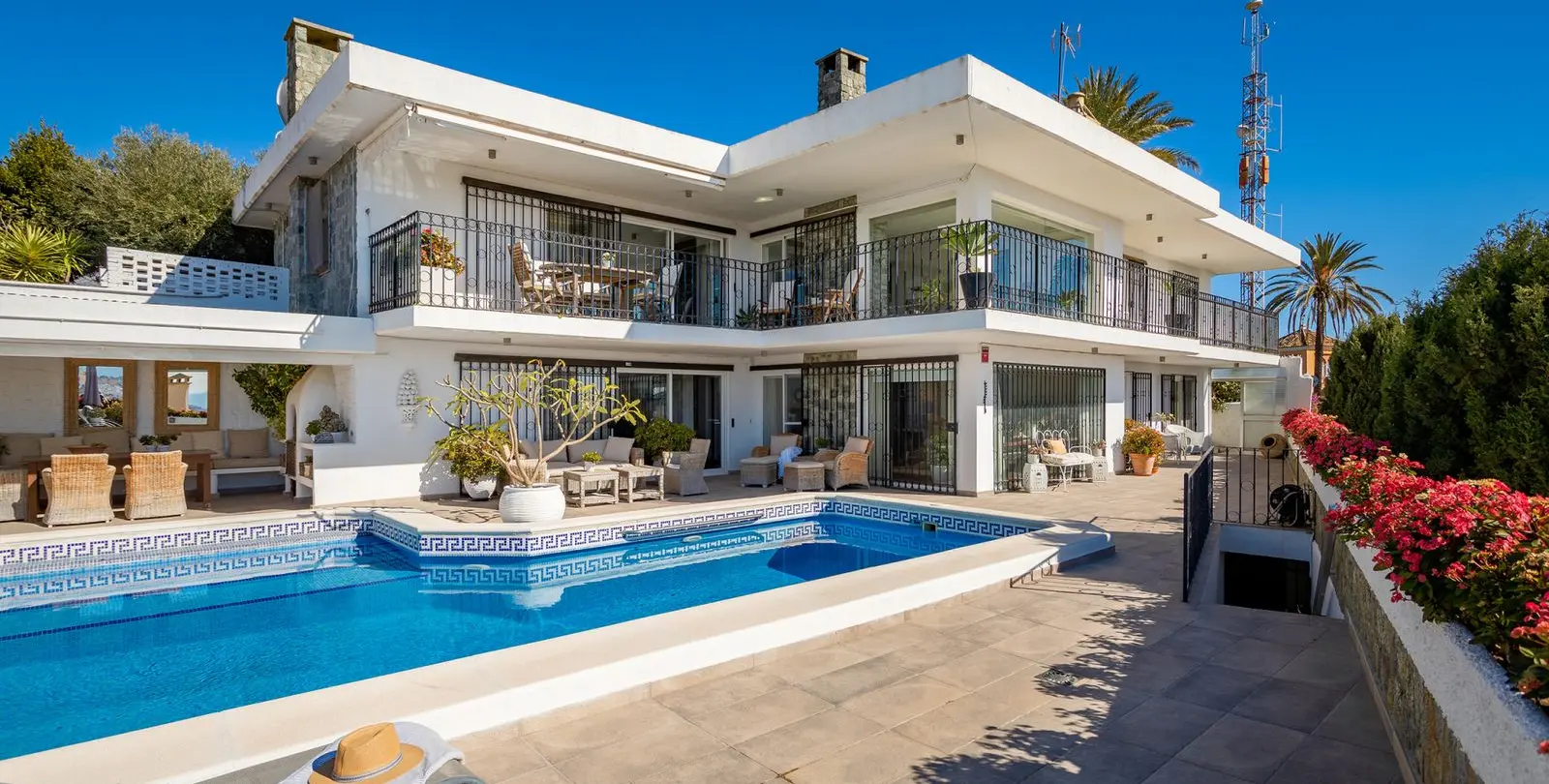 Venta de villa independiente en Nueva Andalucía 5