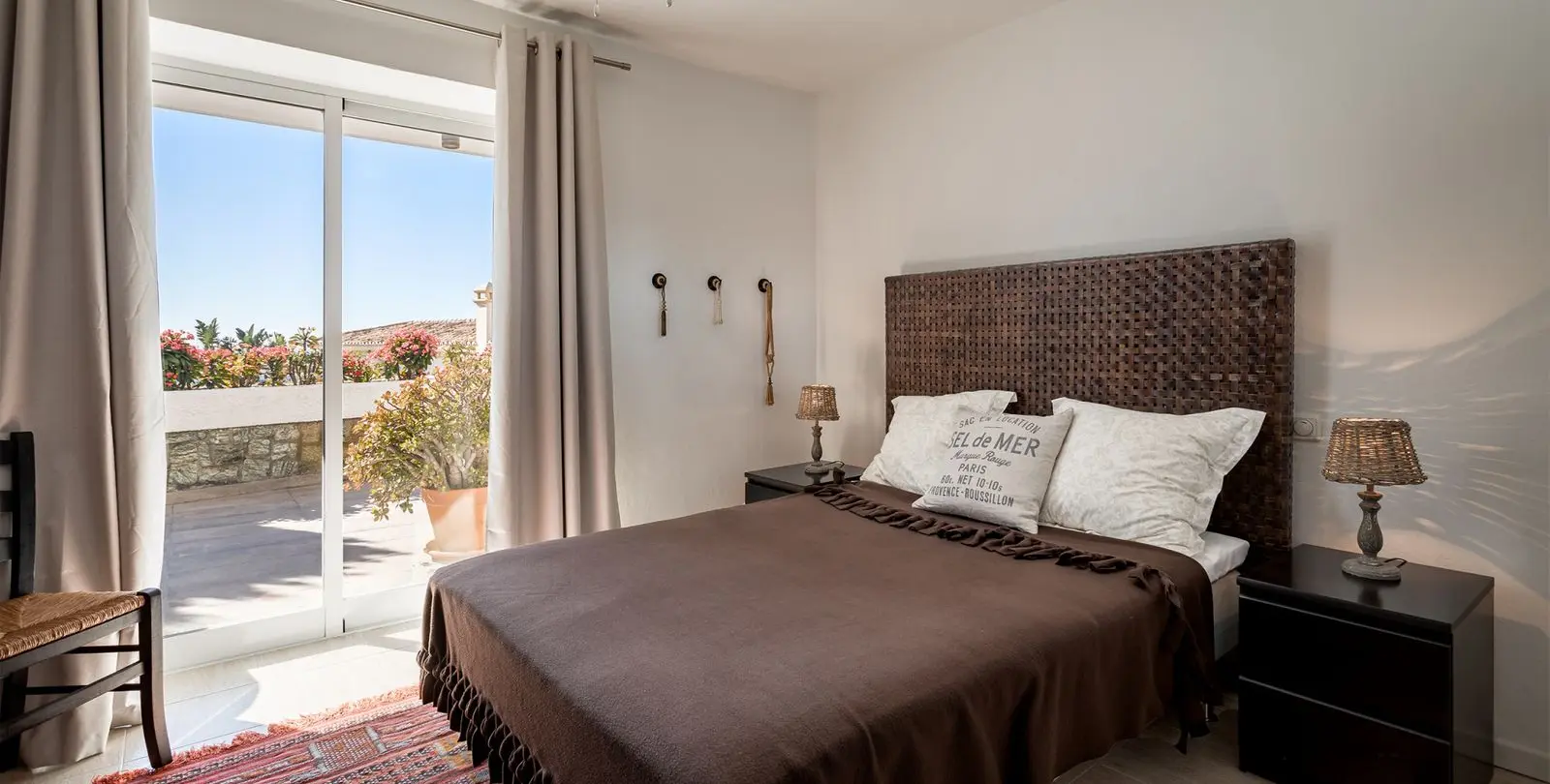 Venta de villa independiente en Nueva Andalucía 16