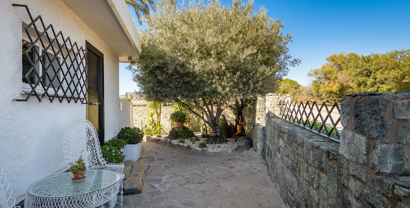 Venta de villa independiente en Nueva Andalucía 27