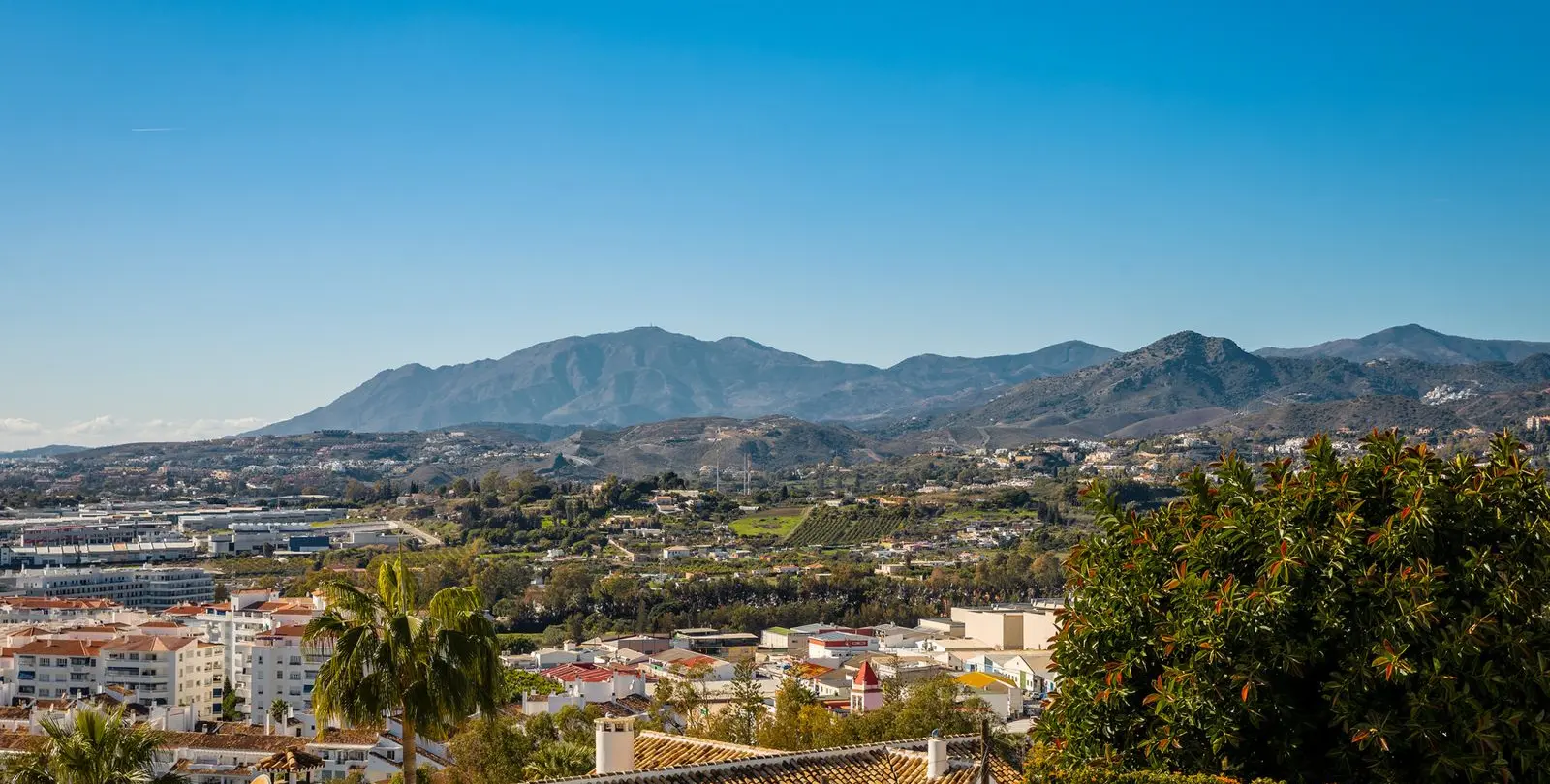 Venta de villa independiente en Nueva Andalucía 36