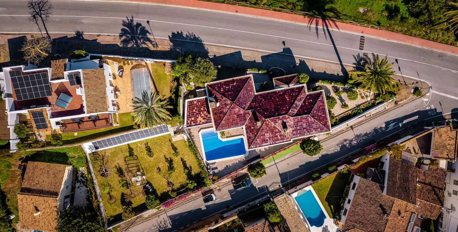 Venta de villa independiente en Nueva Andalucía 41