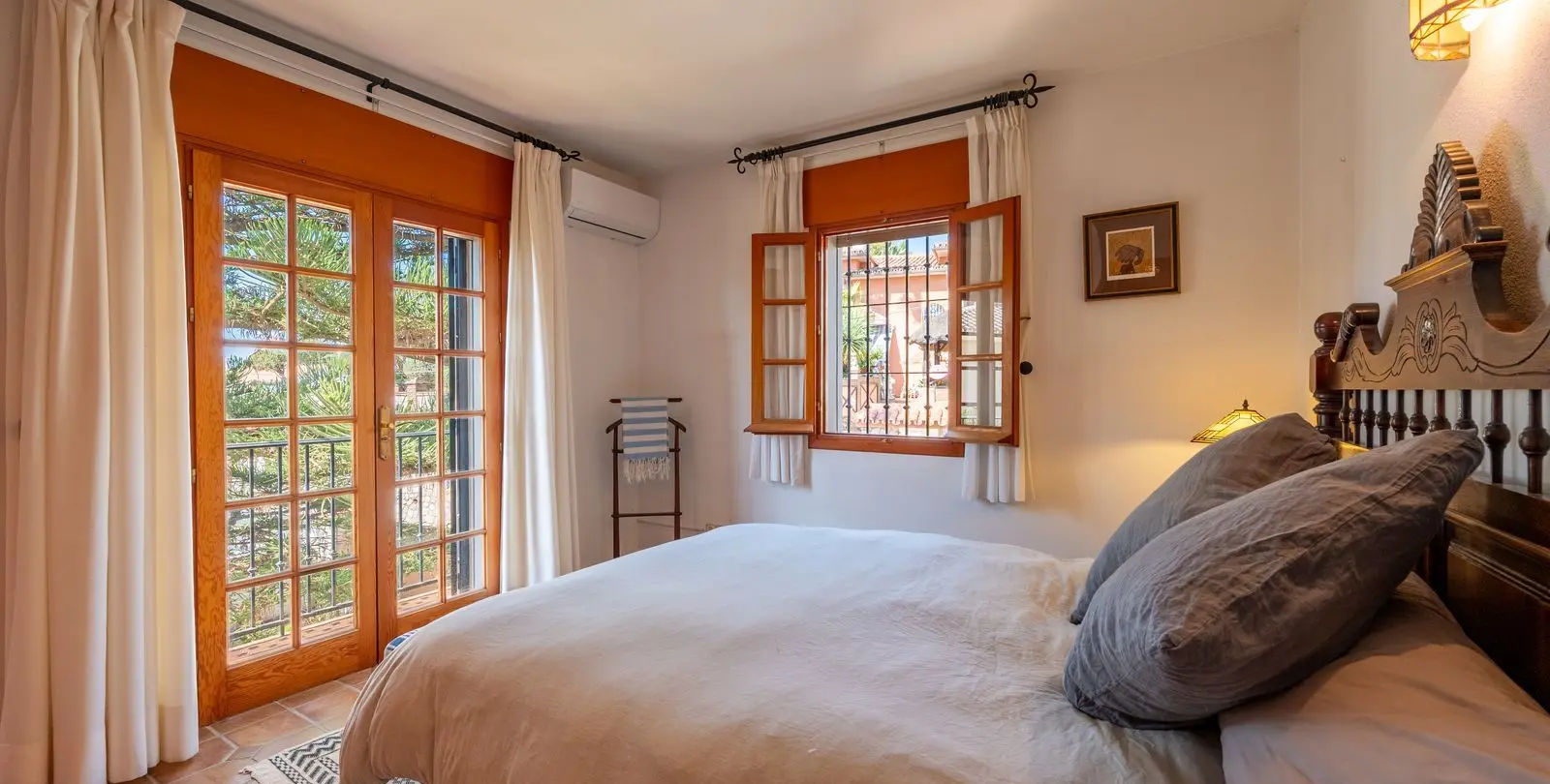 Venta de villa independiente en El Coto 13