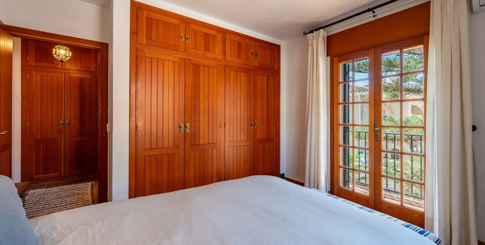 Venta de villa independiente en El Coto 15