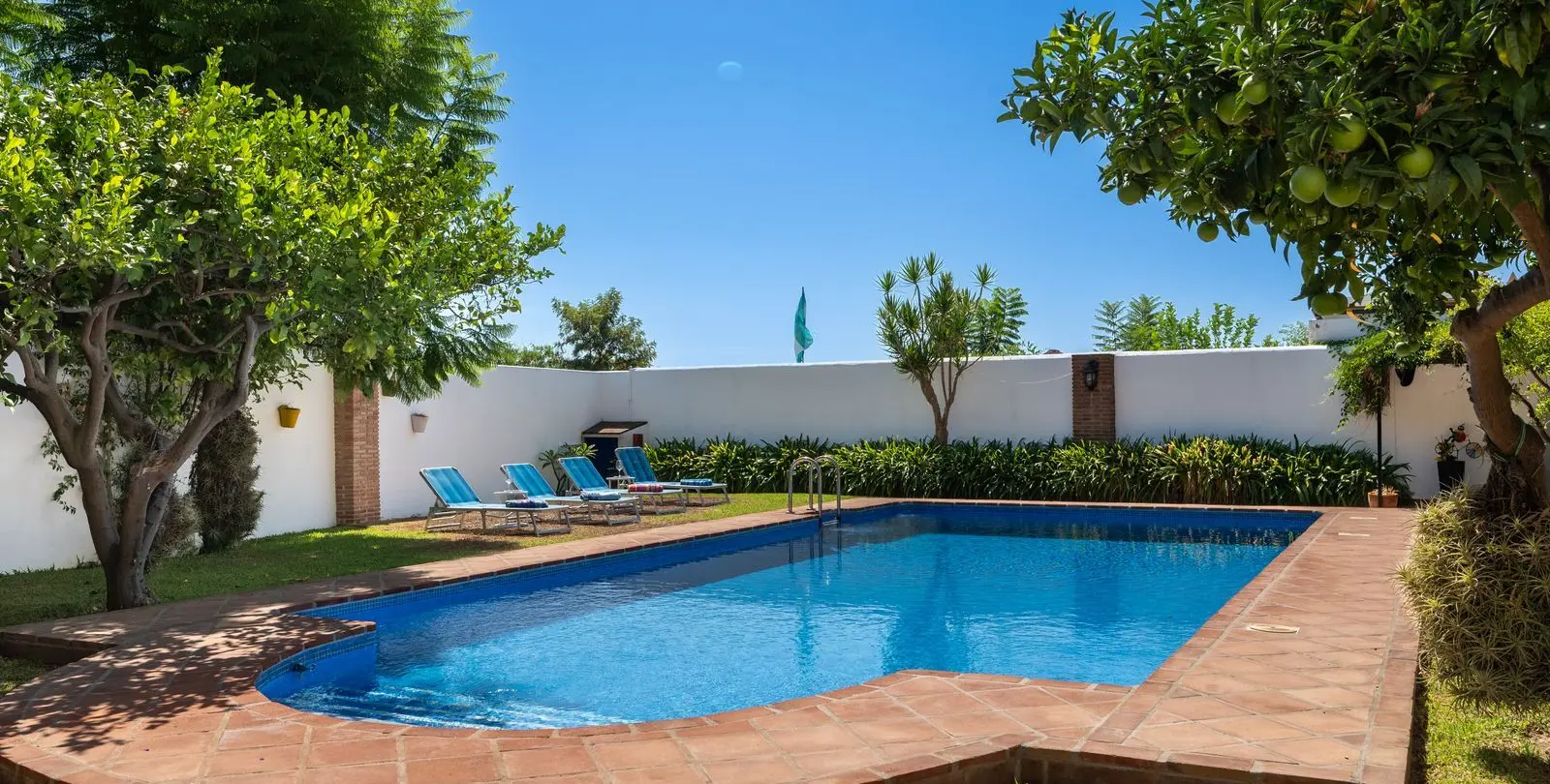 Venta de villa independiente en El Coto 45