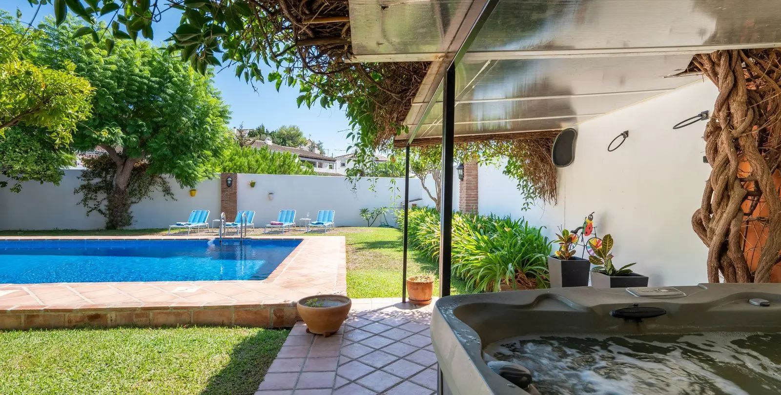 Venta de villa independiente en El Coto 54