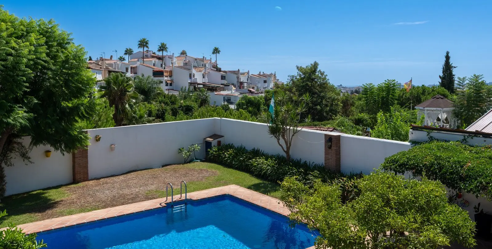 Venta de villa independiente en El Coto 83