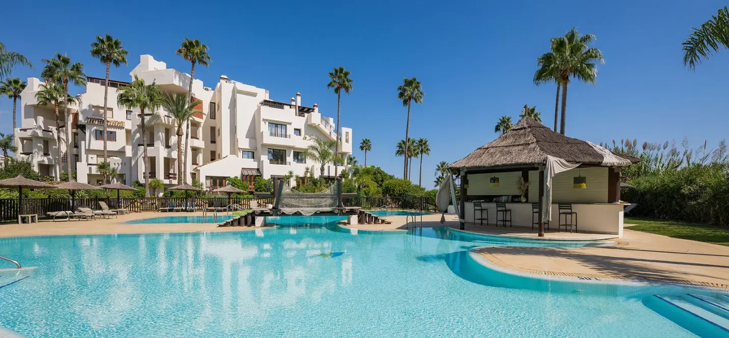 Venta de apartamento en planta baja en Estepona 3