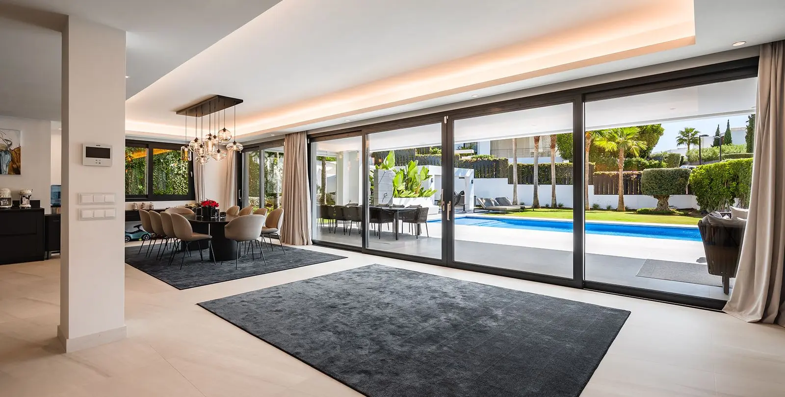 Venta de villa independiente en Nueva Andalucía 8