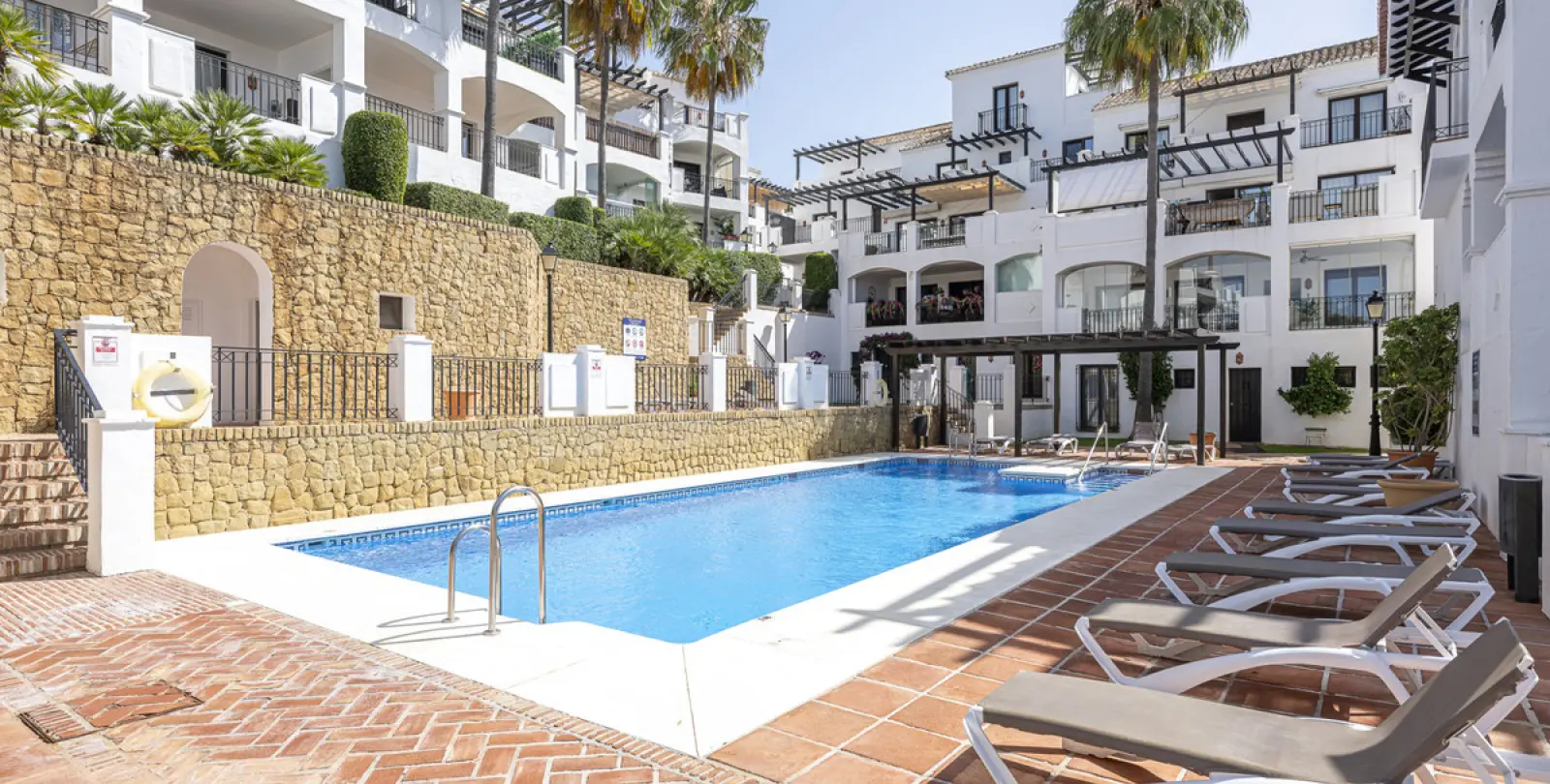 Alquiler a largo plazo de ático en Altos de los Monteros 41