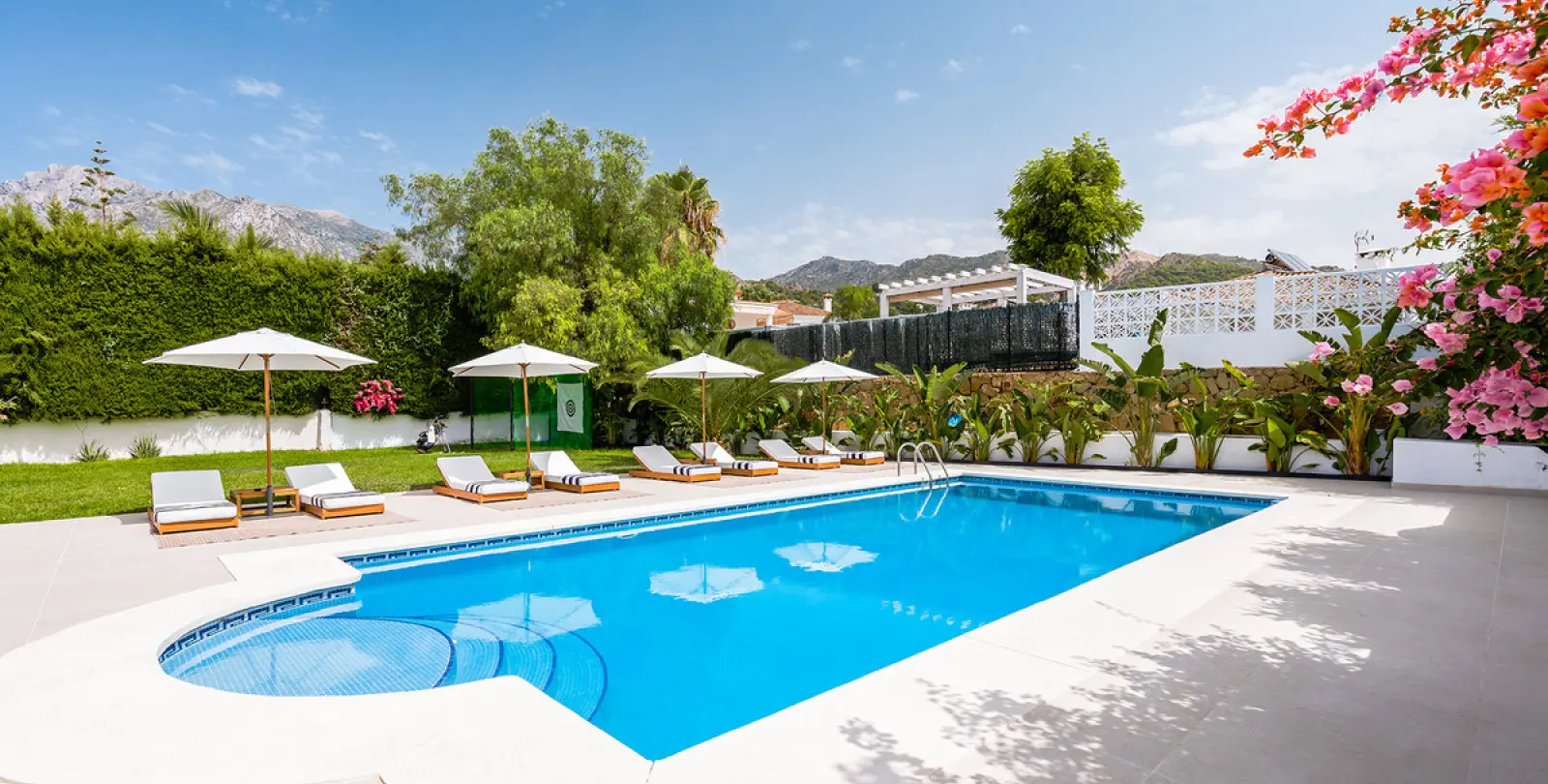 Short-term rent of detached villa in Marbella 12