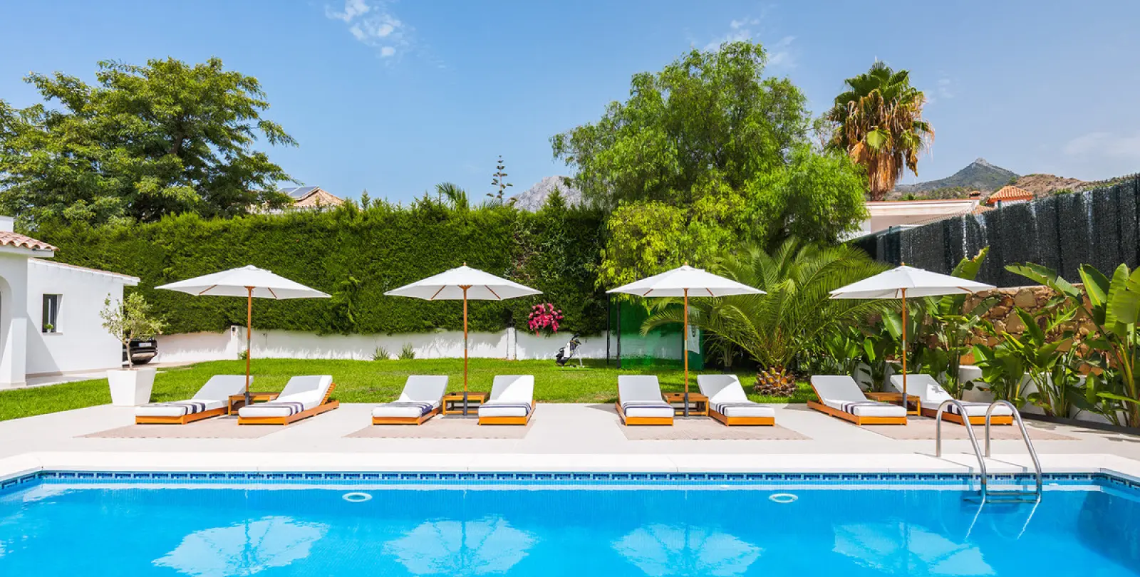 Short-term rent of detached villa in Marbella 13