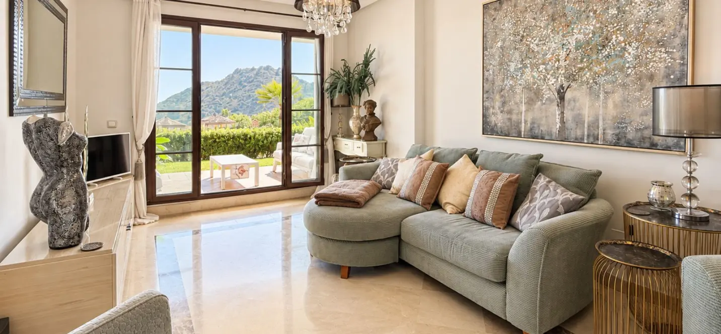Venta de apartamento en planta baja en Los Arqueros 4