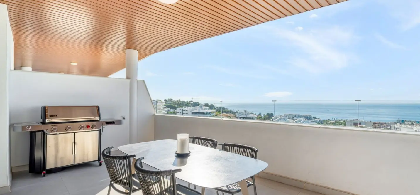 Venta de apartamento en planta media en Fuengirola 1