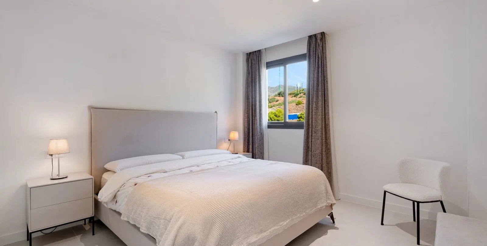 Venta de apartamento en planta media en Fuengirola 25