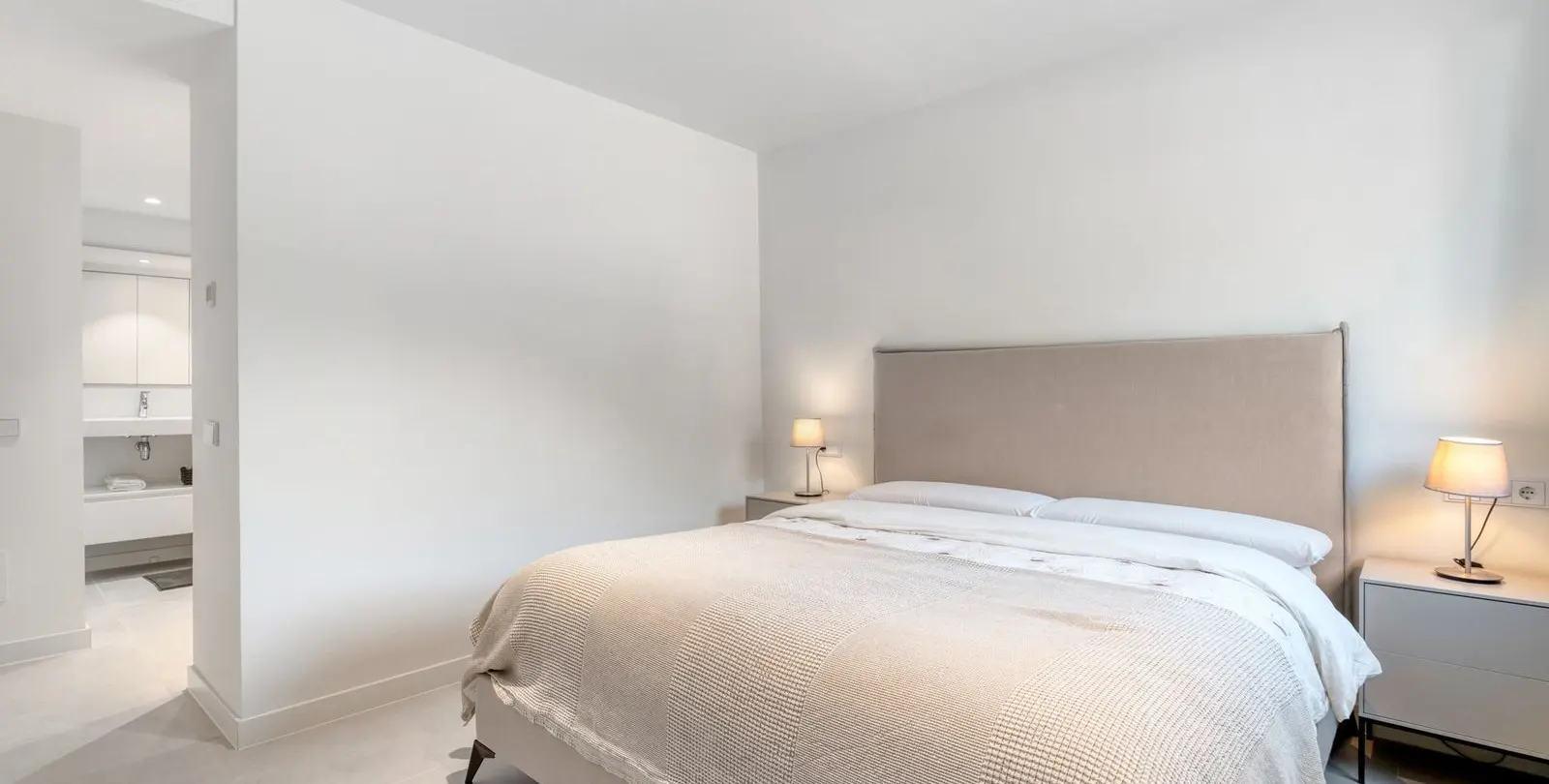 Venta de apartamento en planta media en Fuengirola 28