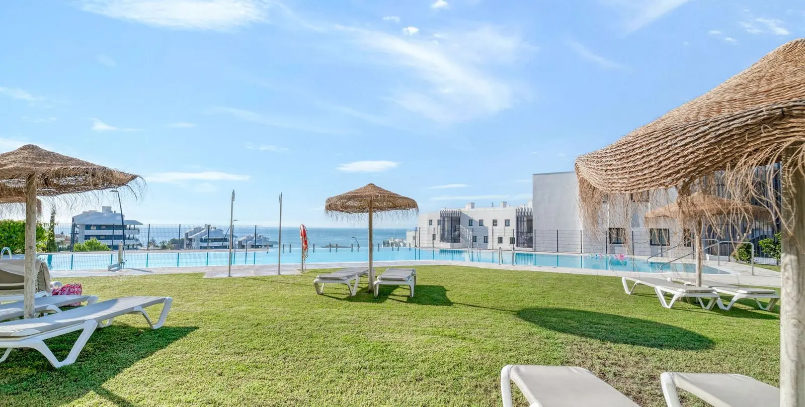 Venta de apartamento en planta media en Fuengirola 40