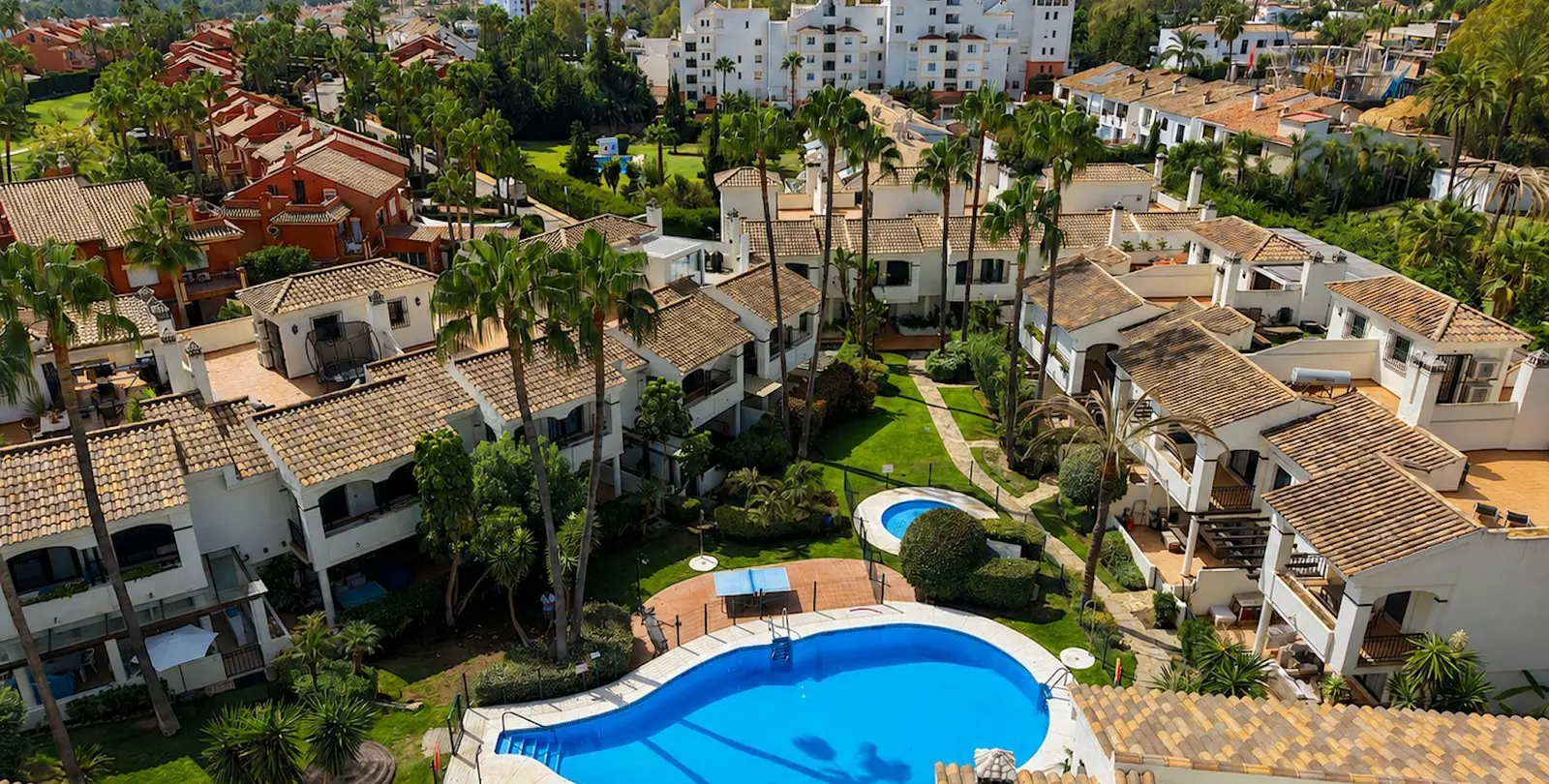 Venta de adosado en Estepona 1