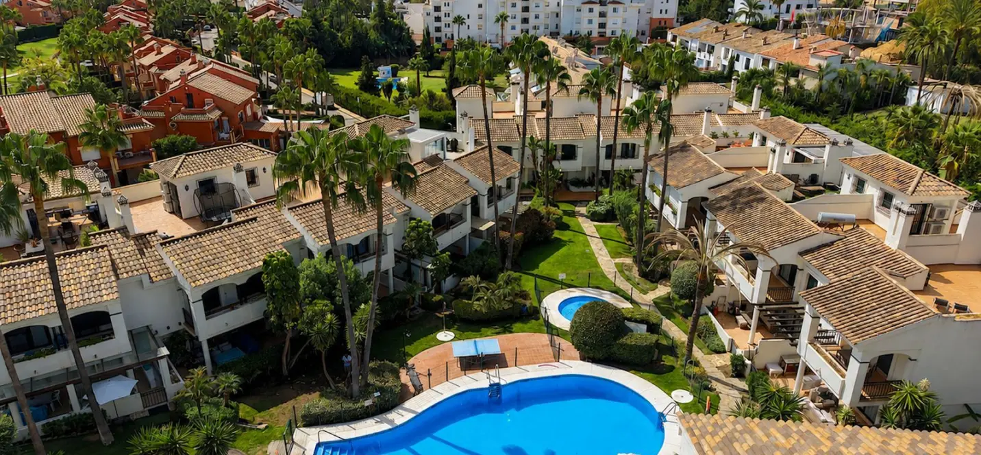 Venta de adosado en Estepona 0