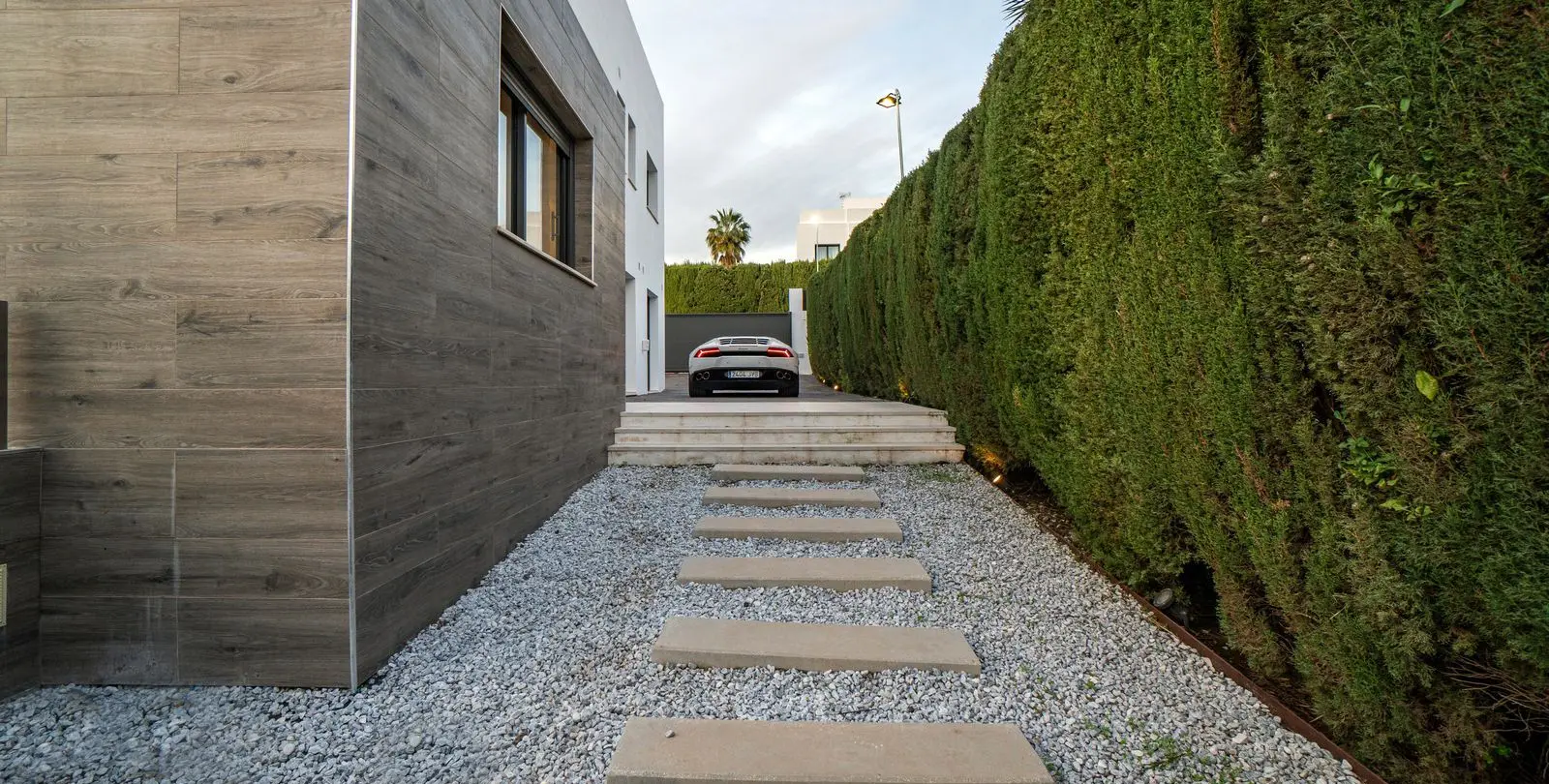 Venta de villa independiente en Nueva Andalucía 16