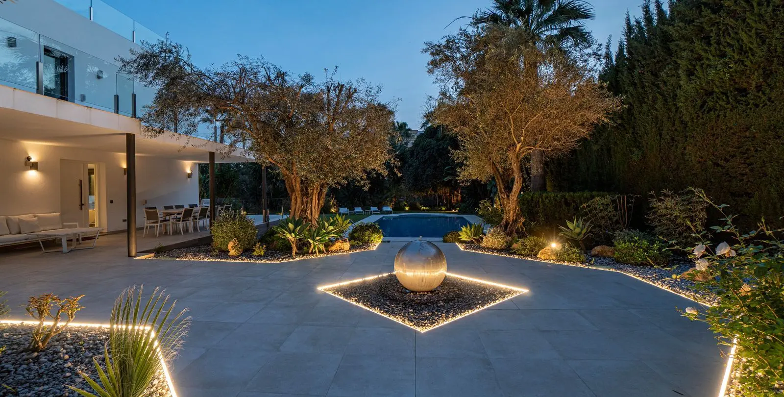 Venta de villa independiente en Nueva Andalucía 22