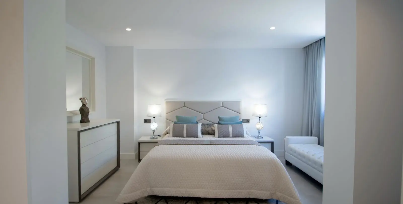 Venta de villa independiente en Nueva Andalucía 63