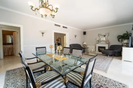 Image 10 thumb