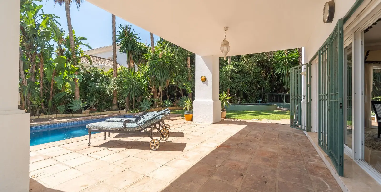 Venta de villa independiente en El Rosario 11