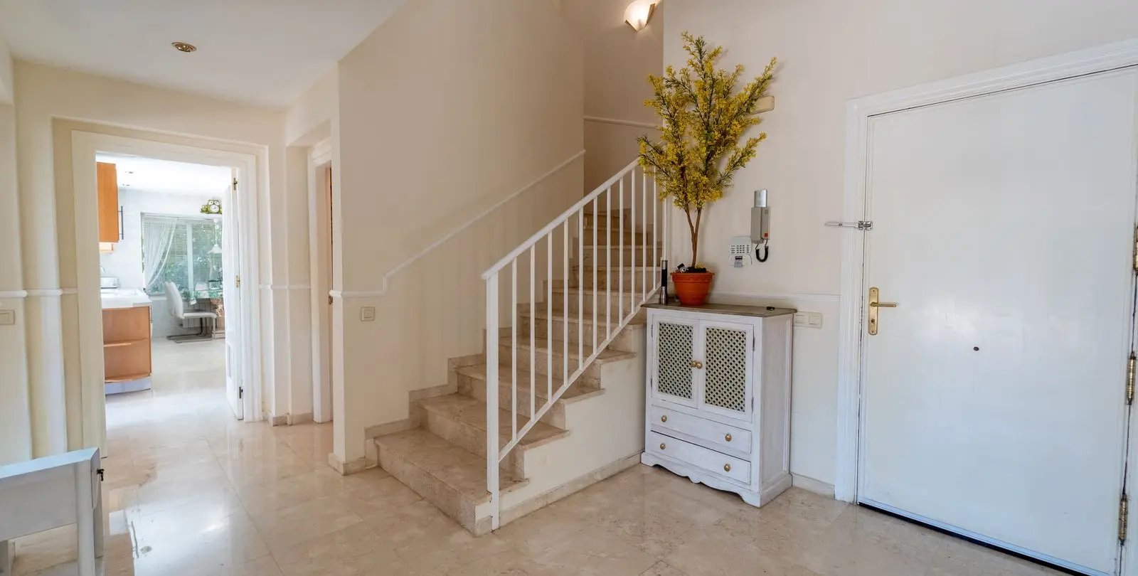 Venta de villa independiente en El Rosario 25
