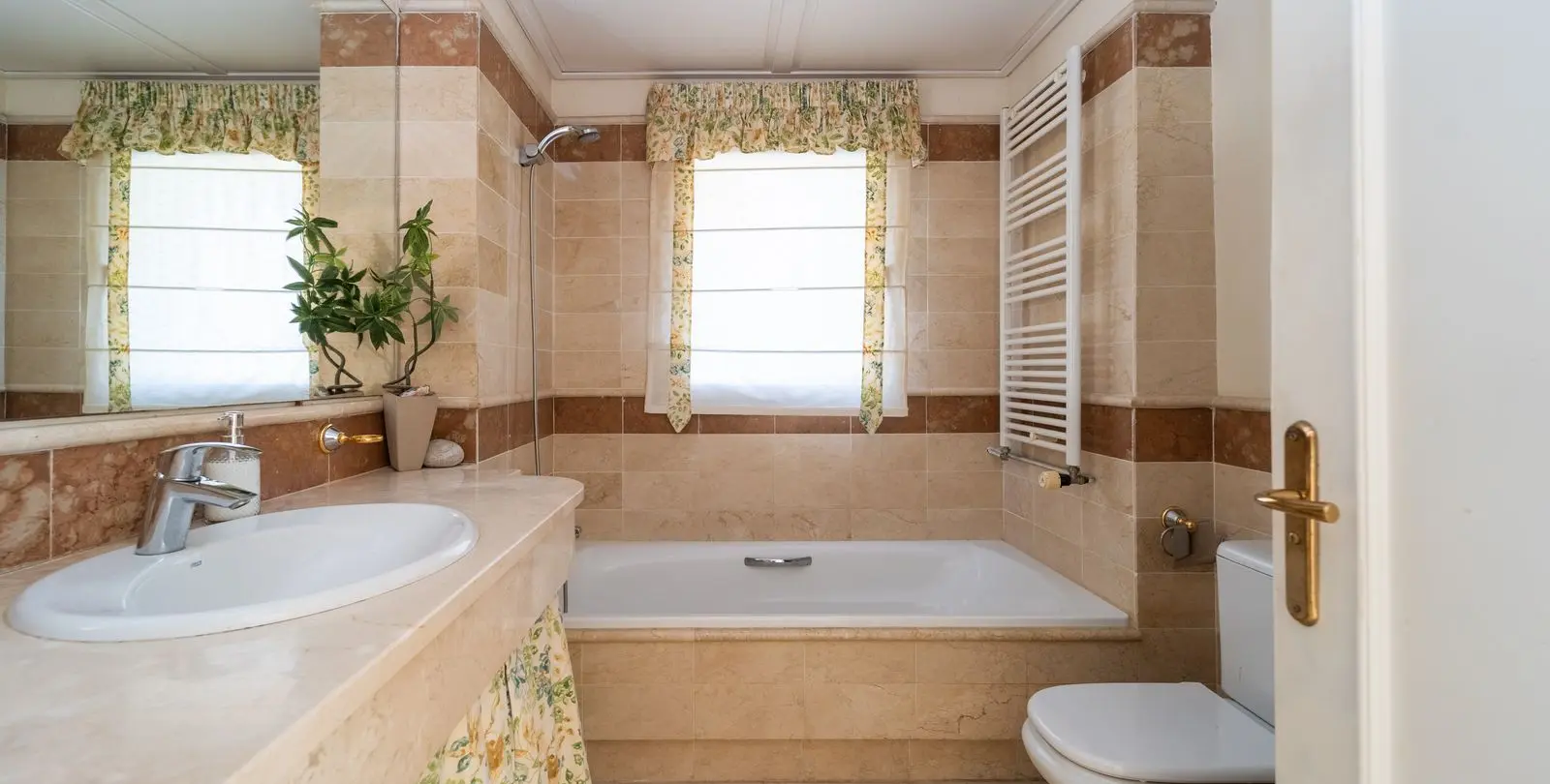 Venta de villa independiente en El Rosario 40