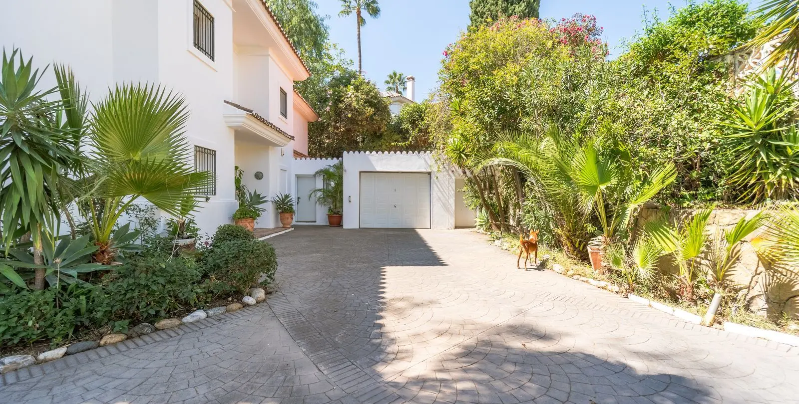 Venta de villa independiente en El Rosario 49
