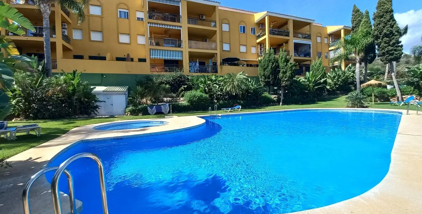 Venta de ático en Riviera del Sol 23