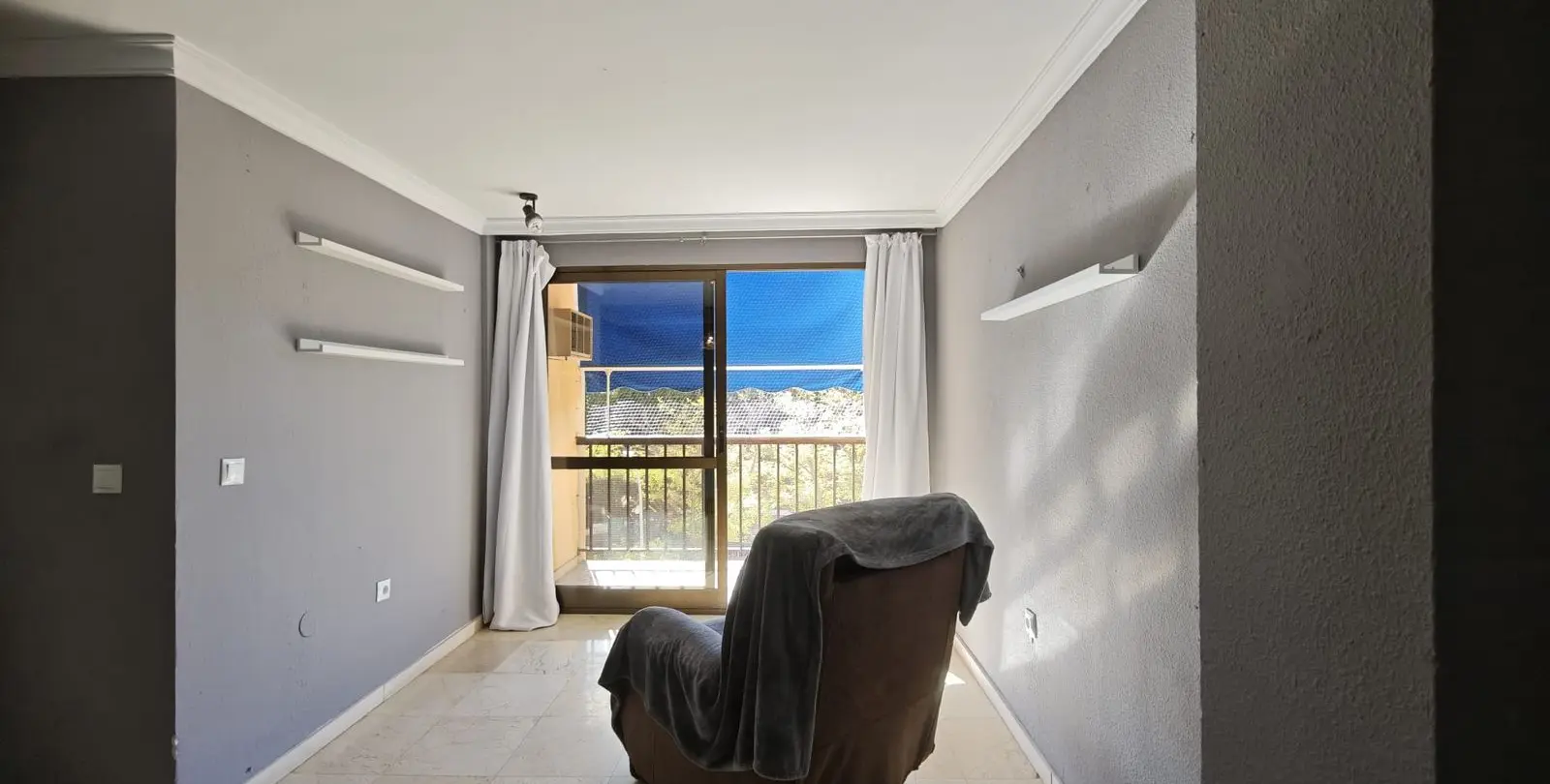 Sale of middle floor apartment in Marbella 5