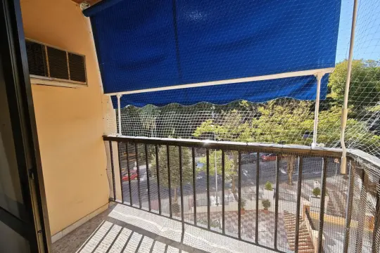 Image 6 thumb
