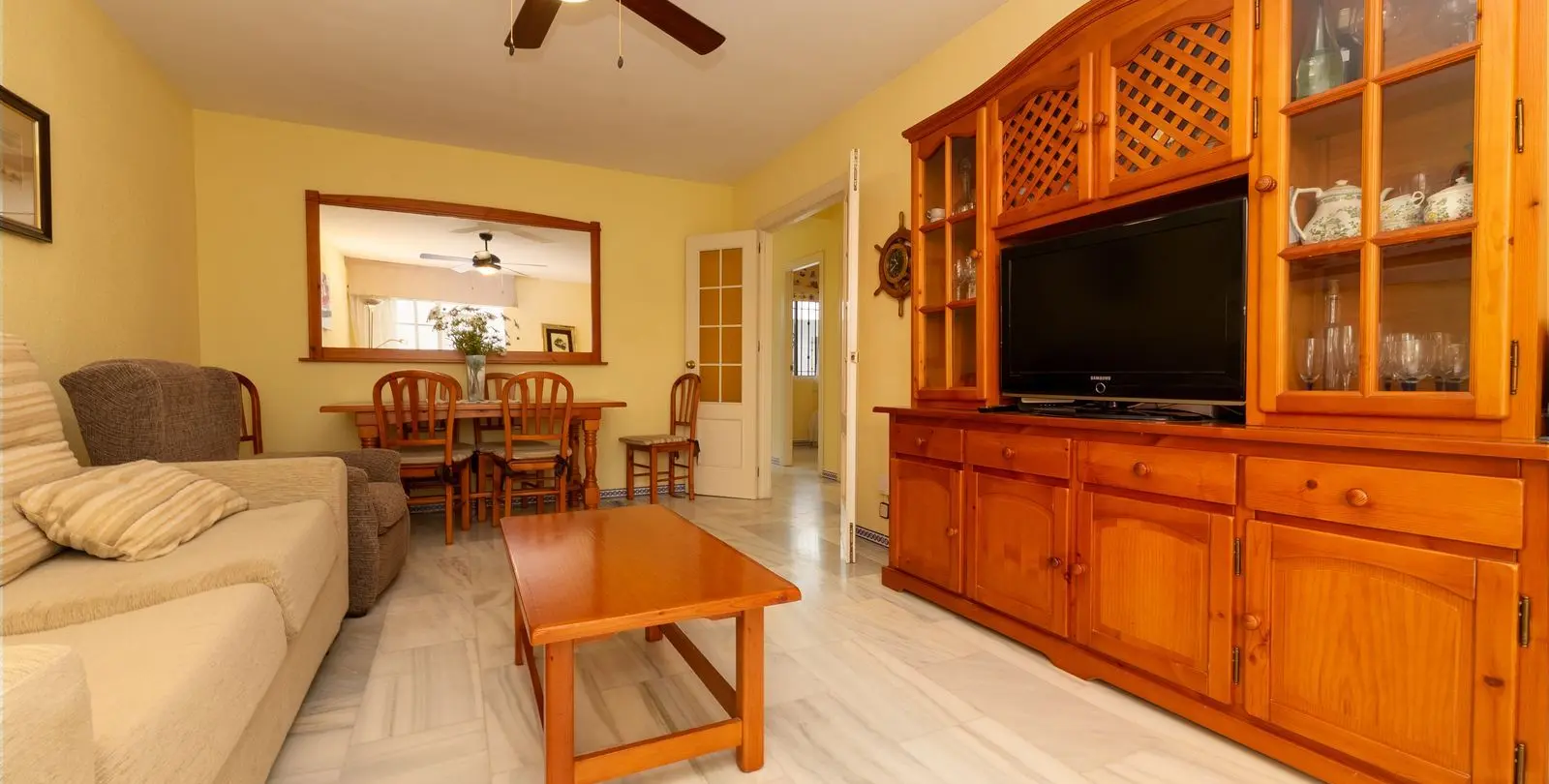 Sale of middle floor apartment in Fuengirola 3