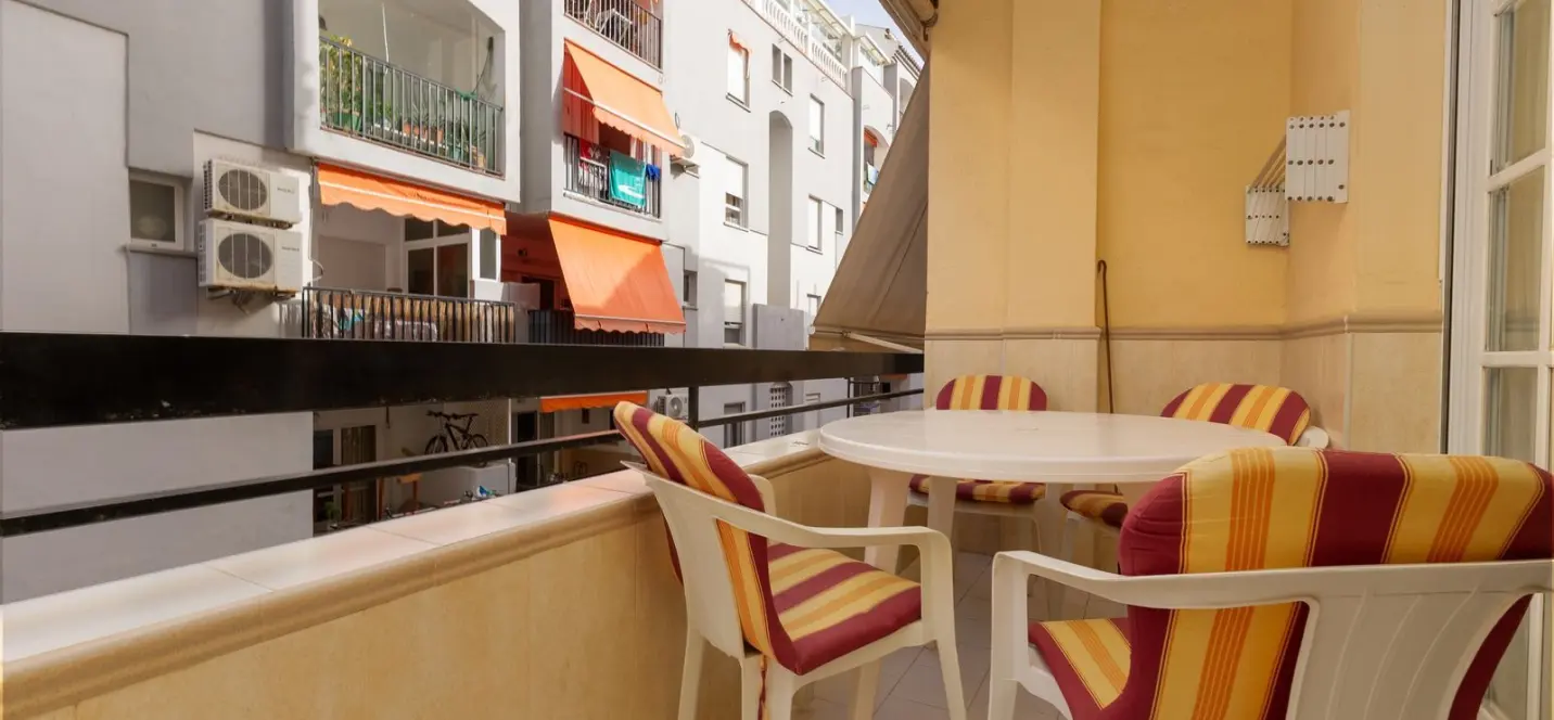 Sale of middle floor apartment in Fuengirola 4
