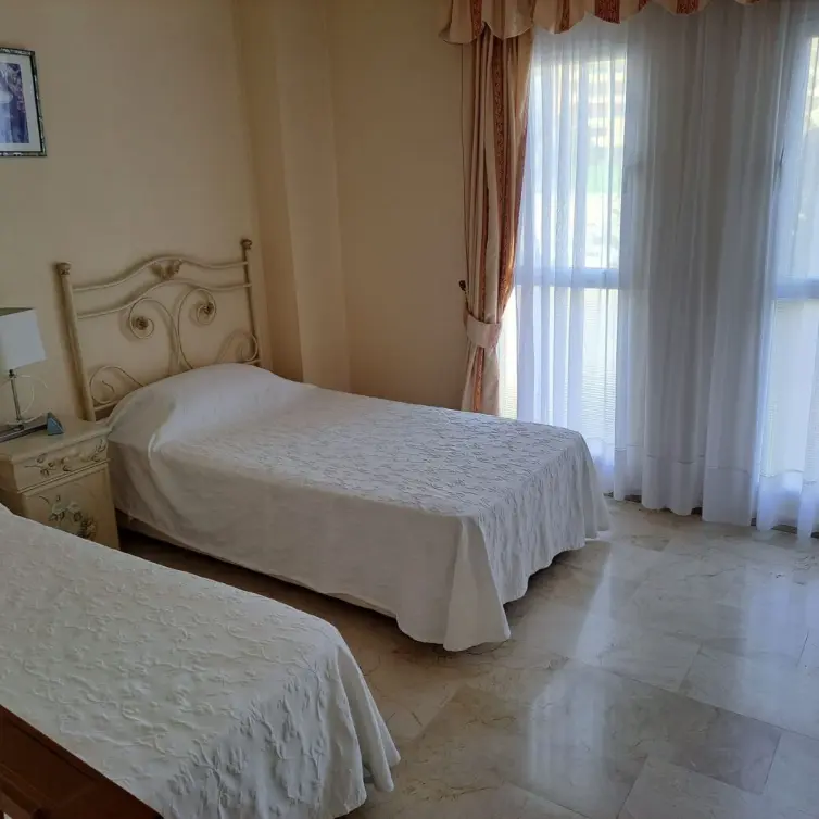 Продажа апартаментов на среднем этаже в Fuengirola