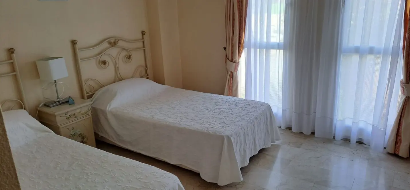 Продажа апартаментов на среднем этаже в Fuengirola 2