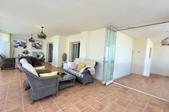 Image 6 thumb
