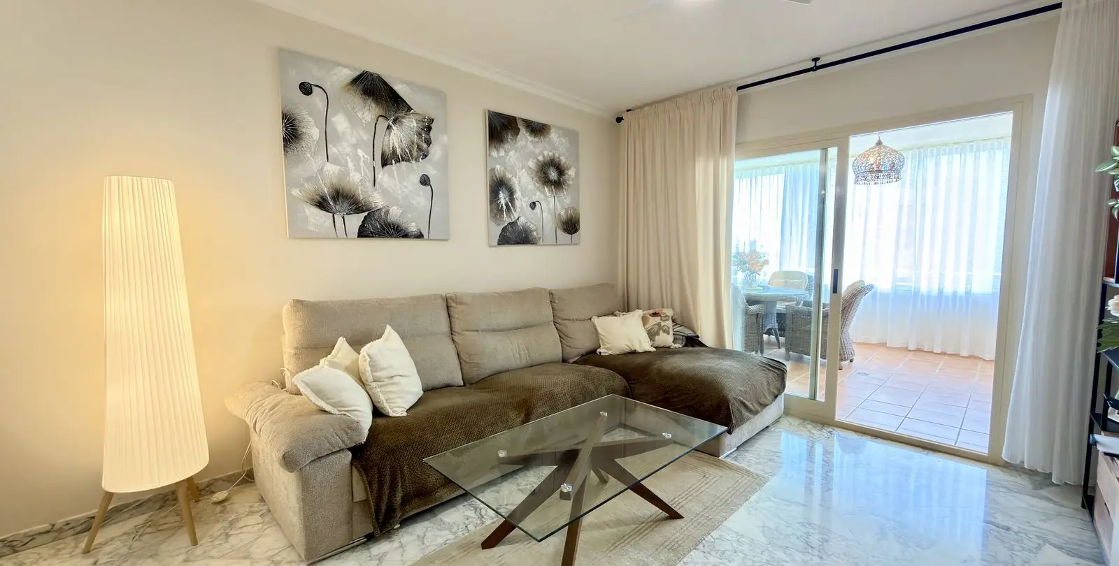 Venta de apartamento en planta media en El Faro 17