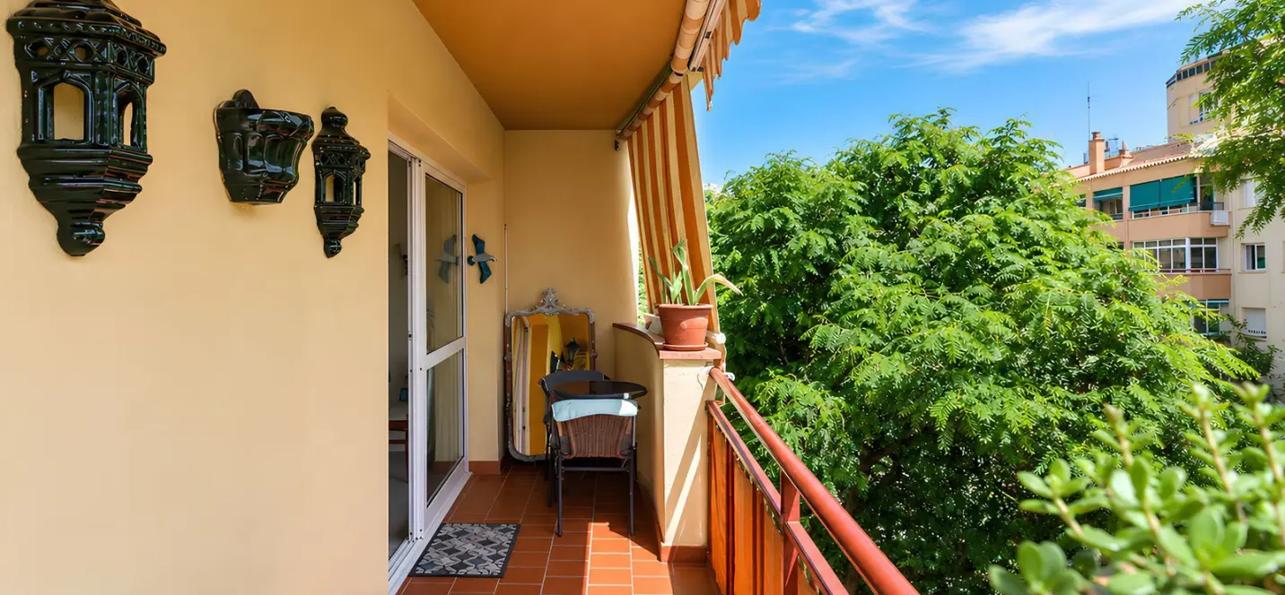 Sale of middle floor apartment in Fuengirola 4