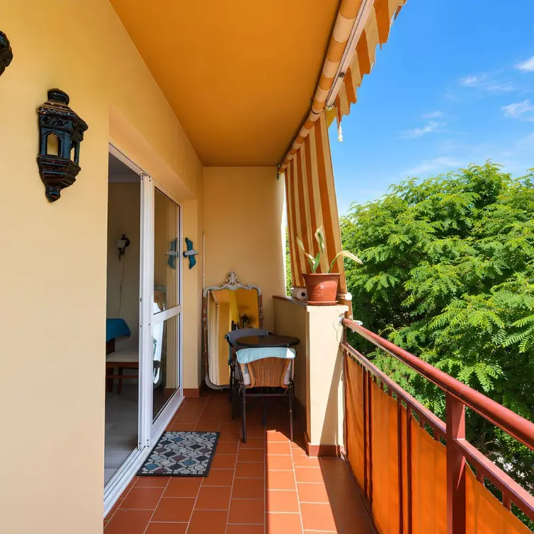 Sale of middle floor apartment in Fuengirola